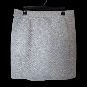 Mercer & Madison Light Gray Qulited Mini Skirt Size L